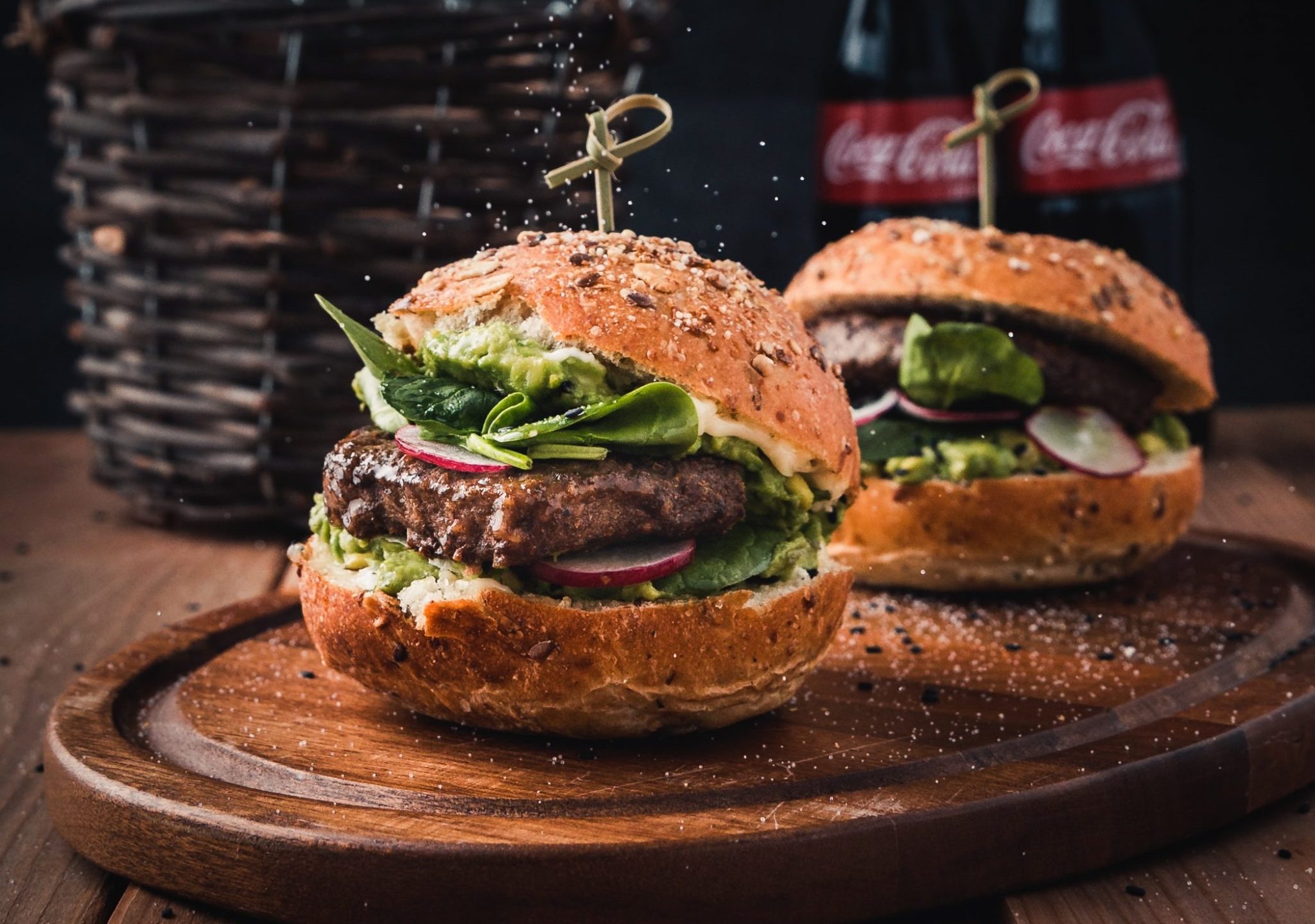 Najdroższy burger na świecie kosztuje 5 tysięcy euro! Gdzie można go kupić i jaki składnik sprawia, że jest taki drogi?