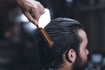 Przeszczep włosów – wszystko, co warto wiedzieć o tym zabiegu