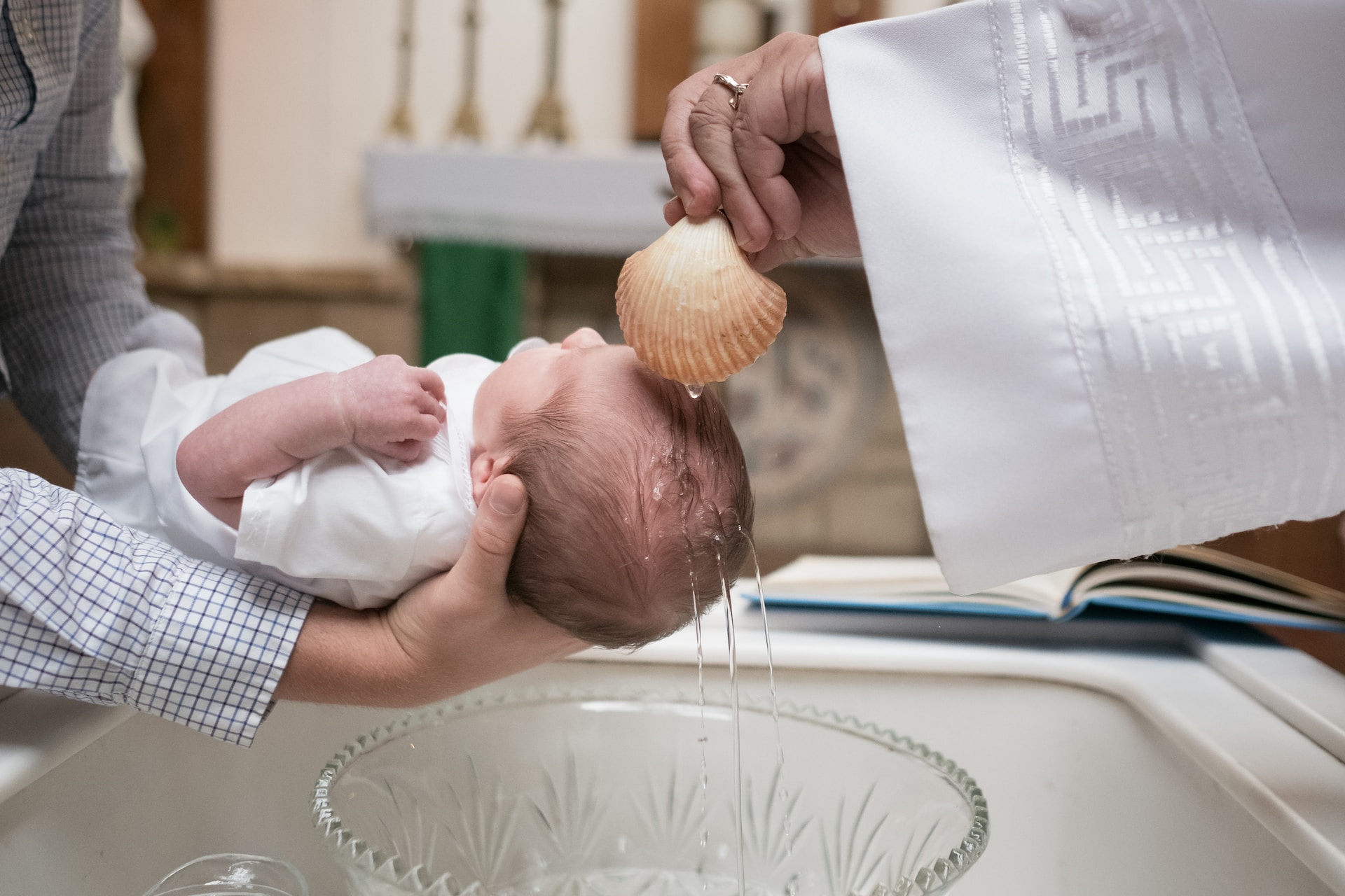 Co się kupuje na chrzciny jako ojciec chrzestny?